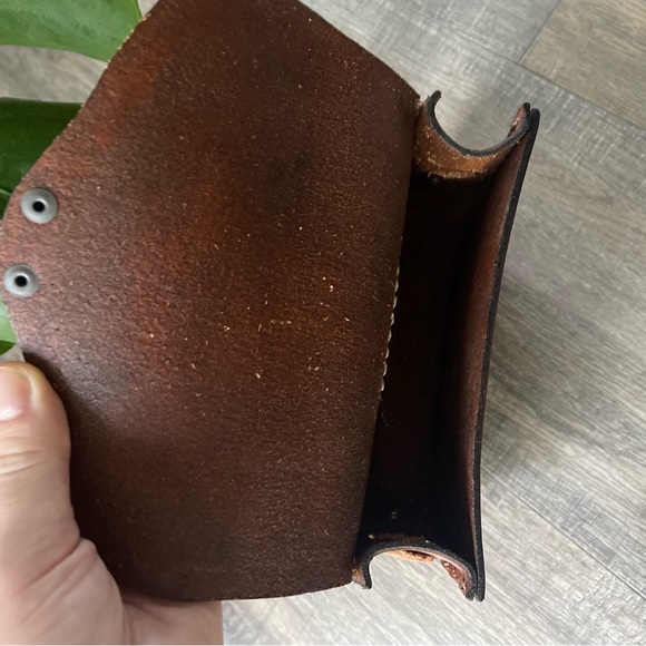 Vintage Tooled Leather Purse - Picture 8 of 8